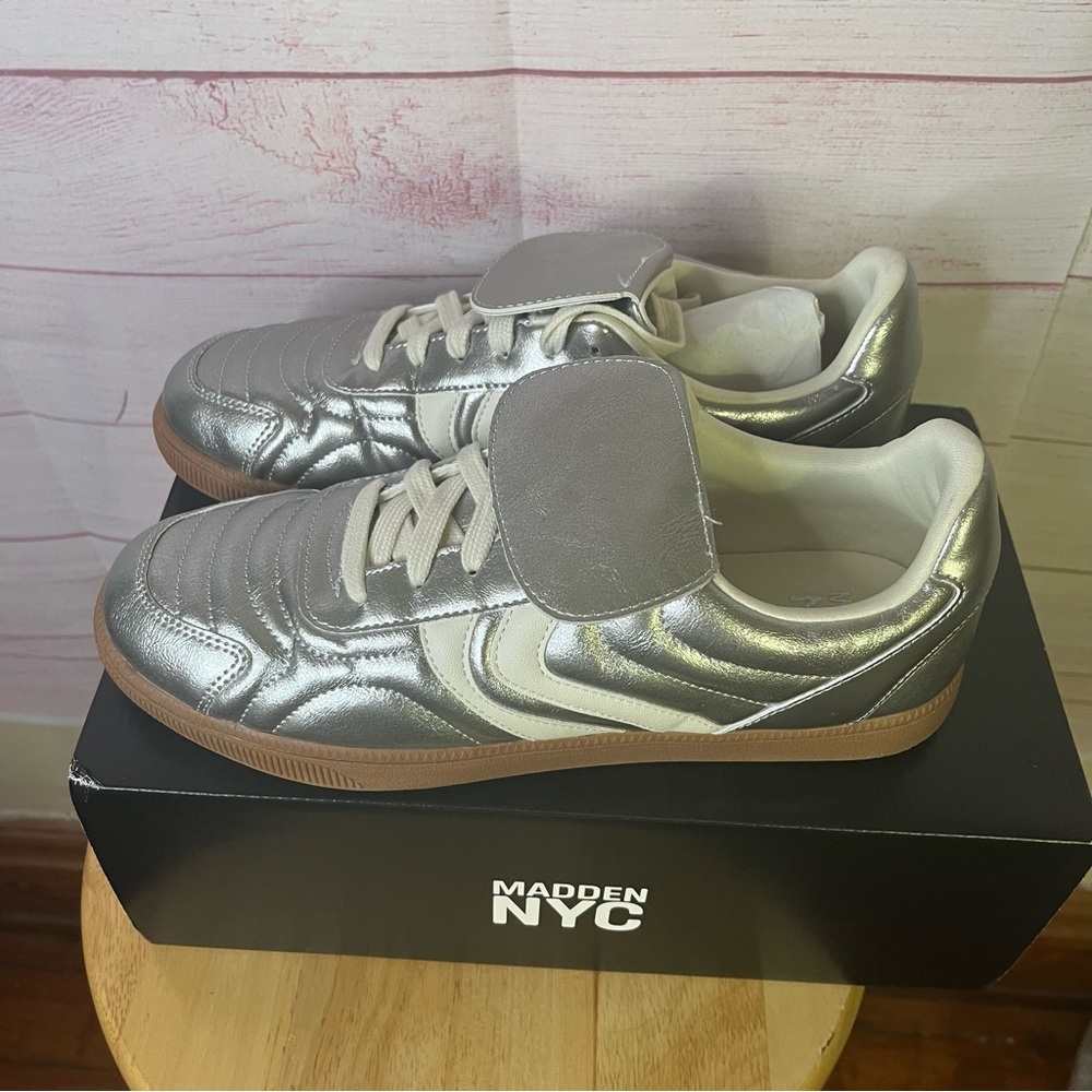 Madden NYC NEW Silver Fold Over Sneakers Size 9